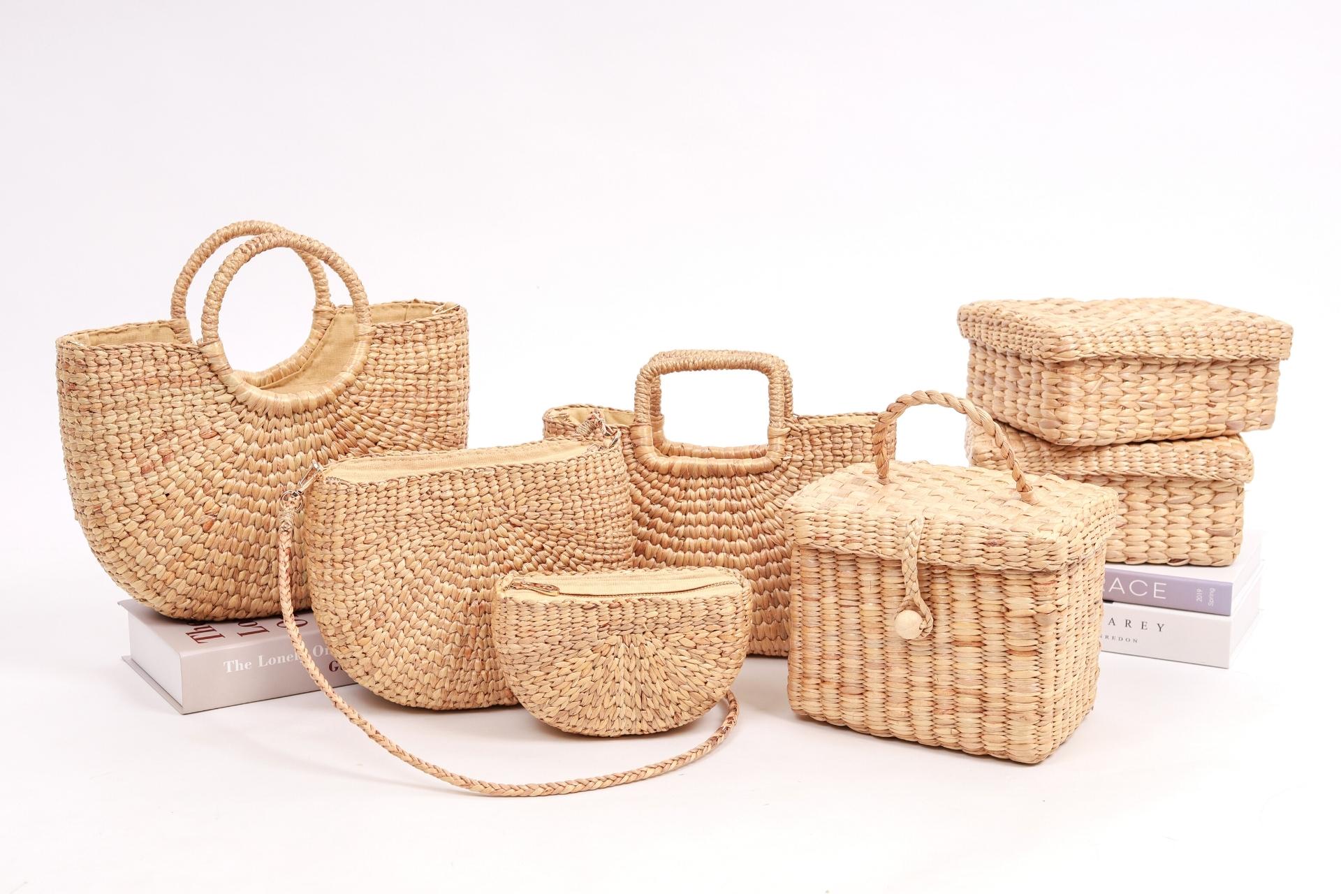 Eco-friendly handbags and seagrass baskets 